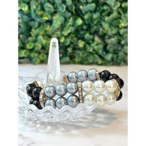 Faux Black & Silver Pearl Stretch Bracelet